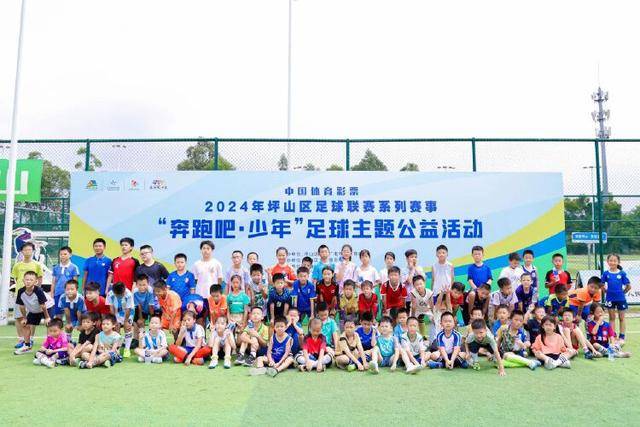 王博：上海板凳球员去其他队都能打主力 不能只靠经验